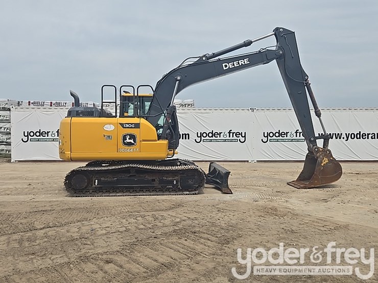 2022-deere-130g-image-6