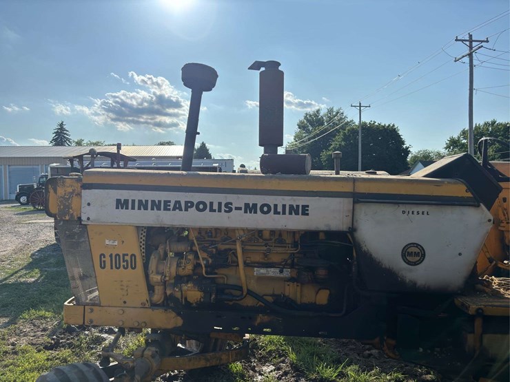 minneapolis-moline-g1050-image-39