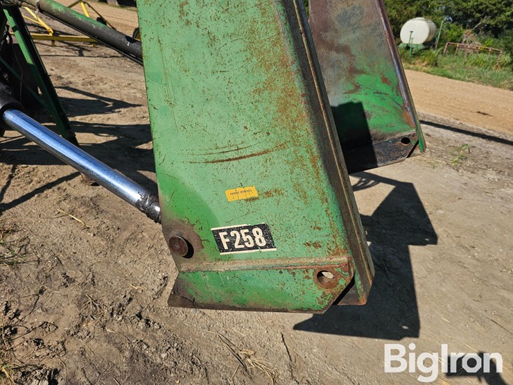 john-deere-4440-image-14