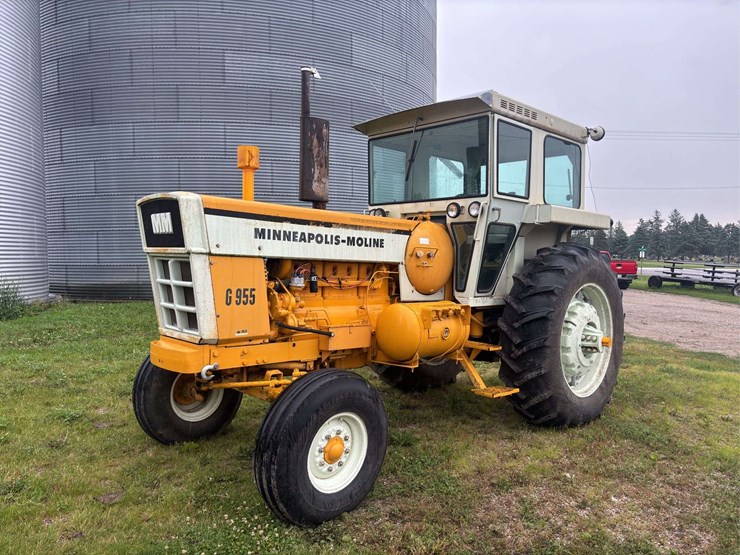 minneapolis-moline-g955-image-1