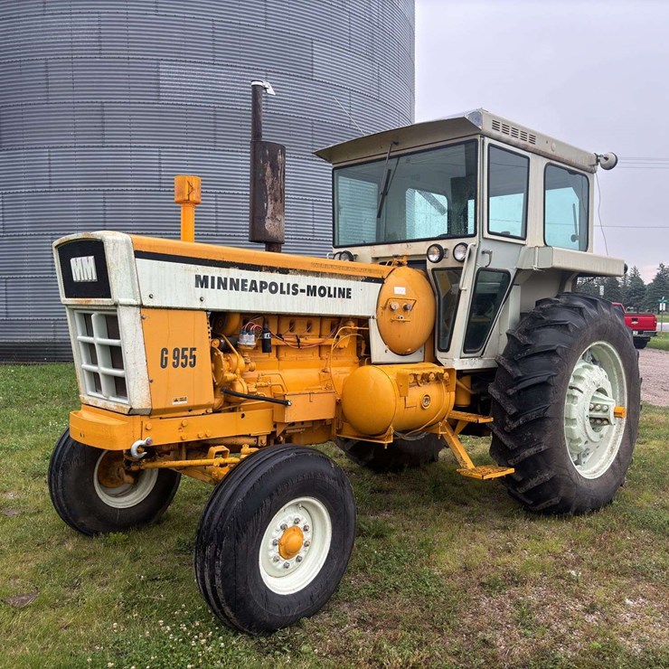 MINNEAPOLIS MOLINE G955