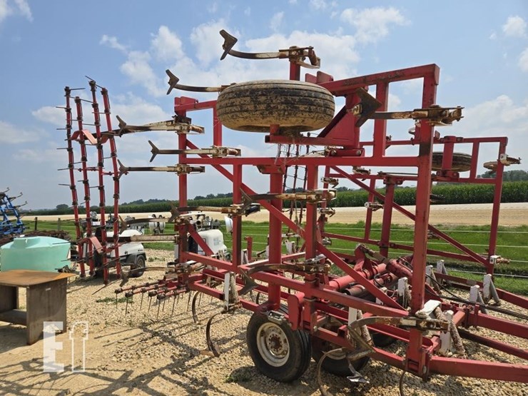 wil-rich-field-cultivator-3837-image-11