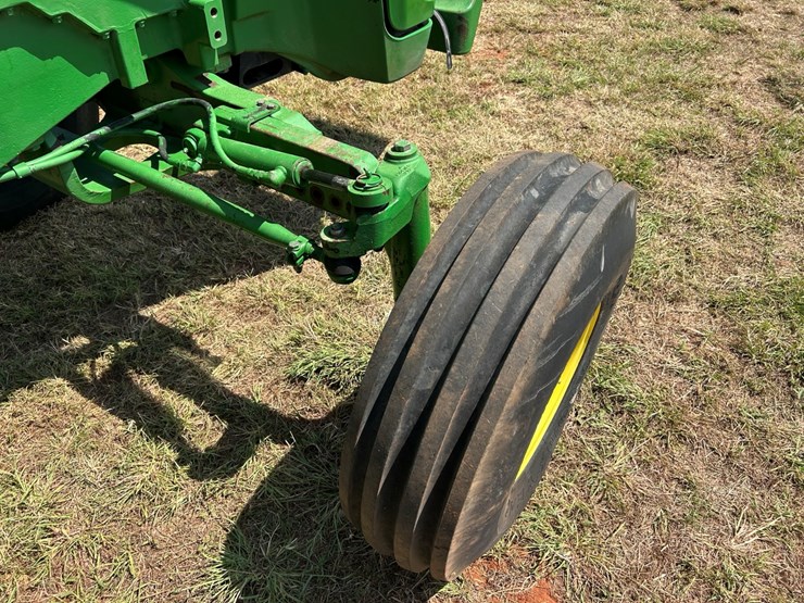 john-deere-8120-image-37
