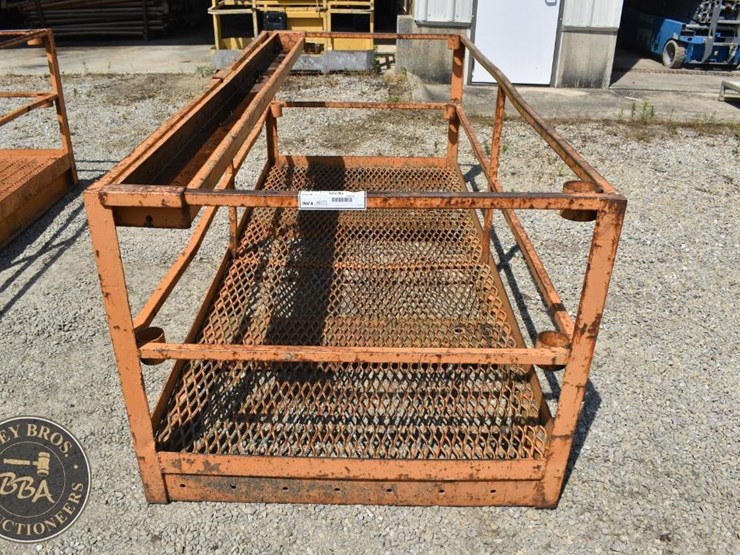 platform/basket-steel-man-basket-44073-image-1