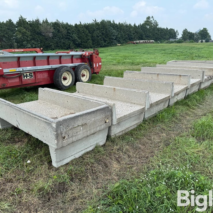 Concrete H Feed Bunks
