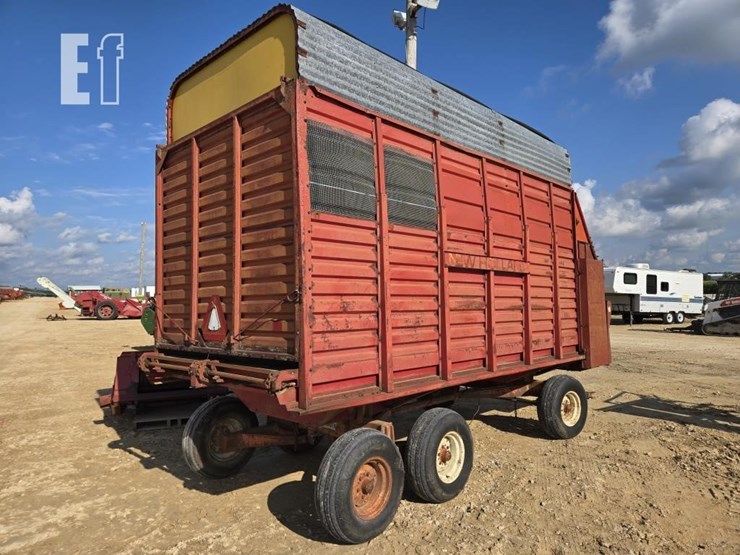 new-holland-8-image-10