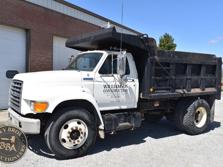 1995-ford-f800-image-7