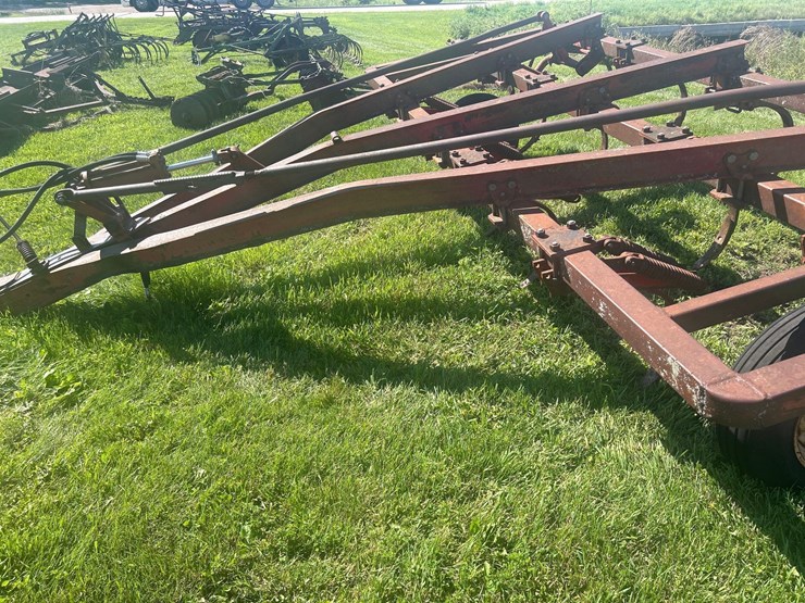 massey-ferguson-14-image-1