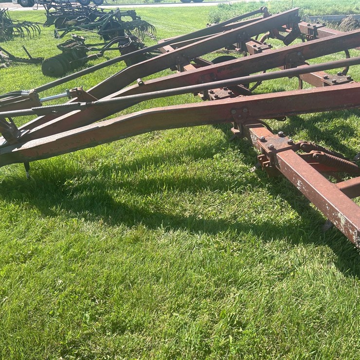 MASSEY-FERGUSON 14