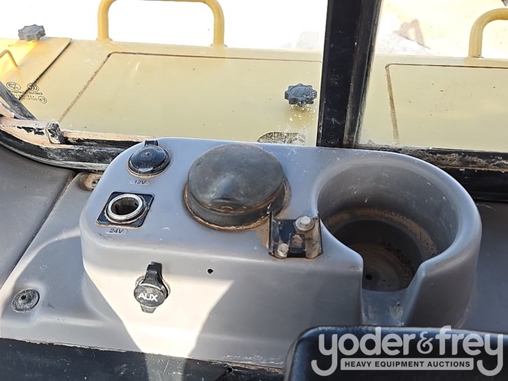 2014-komatsu-d155ax-7-image-63