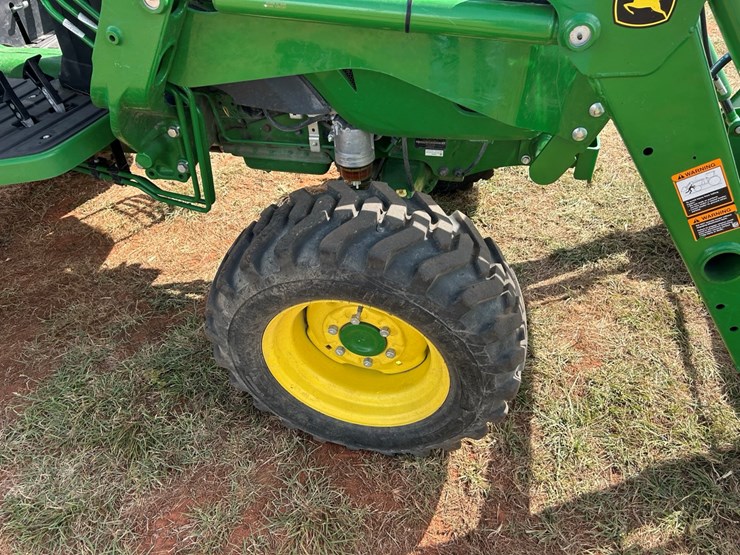 2020-john-deere-4044m-image-19