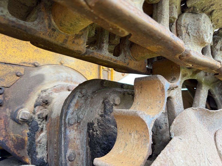 caterpillar-d6-image-22
