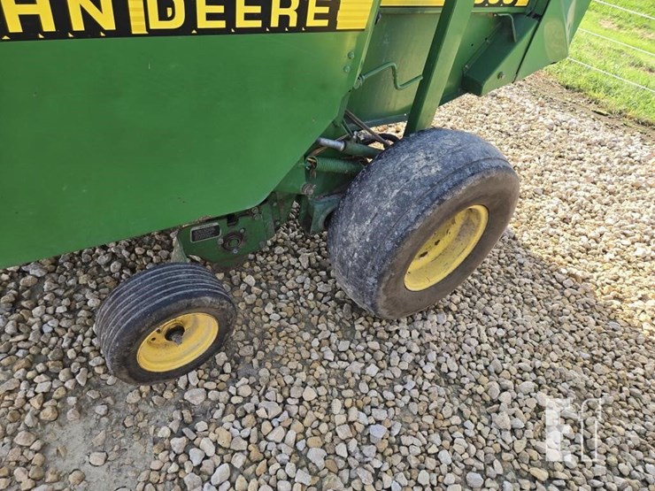 1989-john-deere-566-image-6