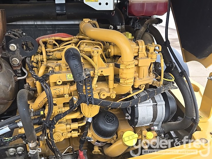 2023-caterpillar-908-image-31