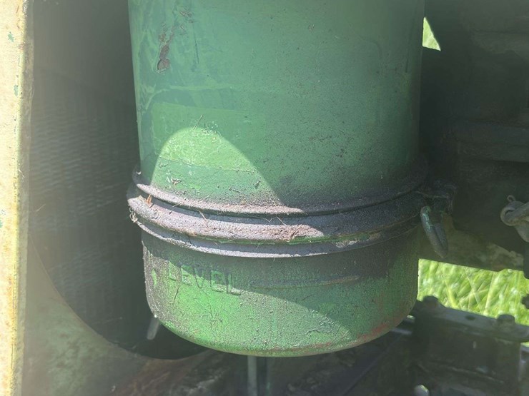 john-deere-720-image-32