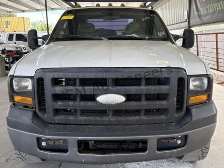 2006-ford-f350-image-3