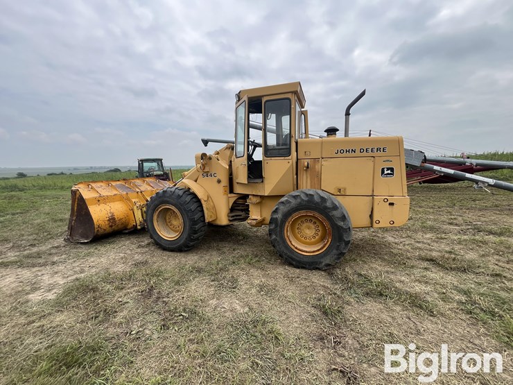 1985-deere-644c-image-8