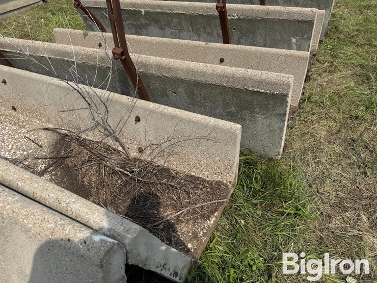 concrete-feed-bunks-image-15