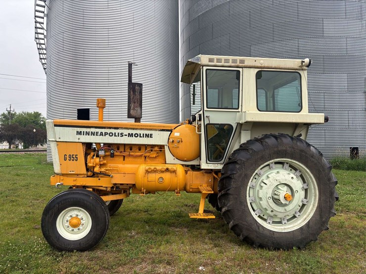 minneapolis-moline-g955-image-2
