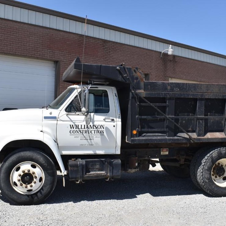 1995 FORD F800