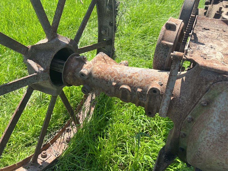 john-deere-model-b-image-36