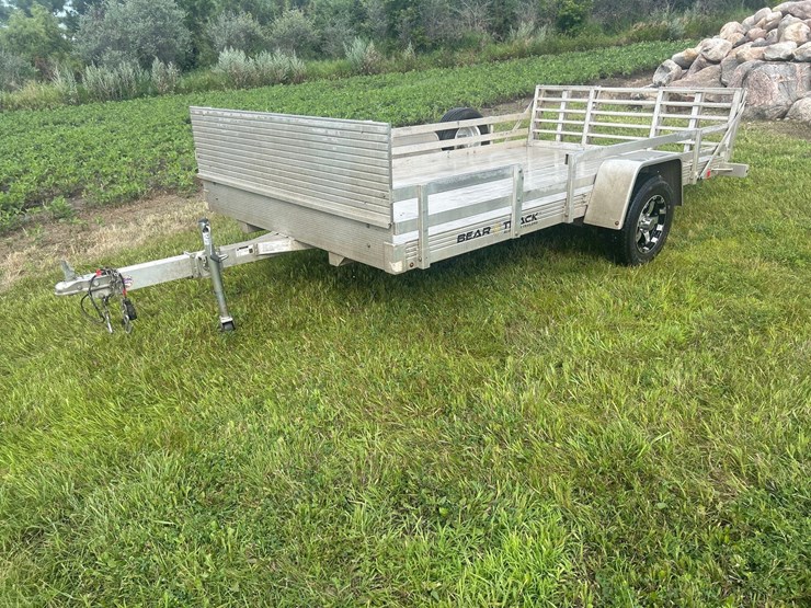 2019-bear-track-trailer-image-1
