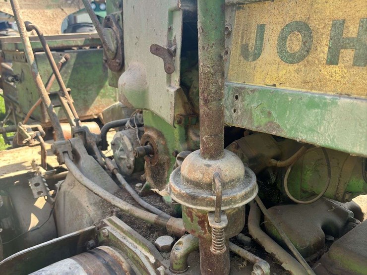 john-deere-720-image-32