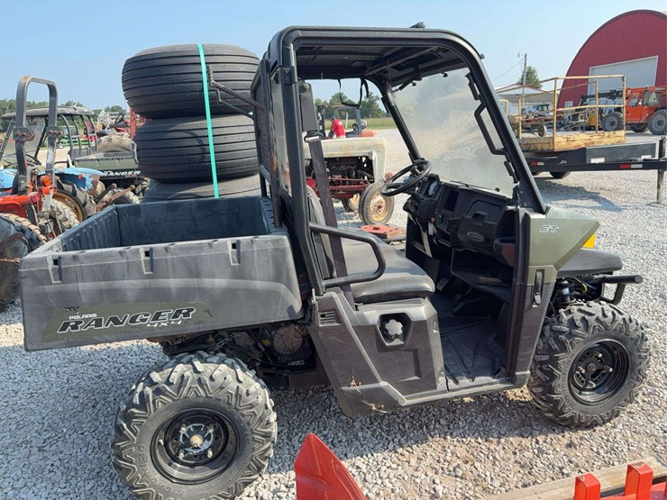 2015-polaris-ranger-image-4