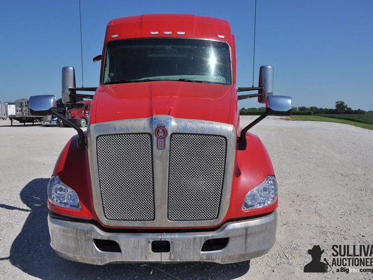 2019-kenworth-t680-image-2