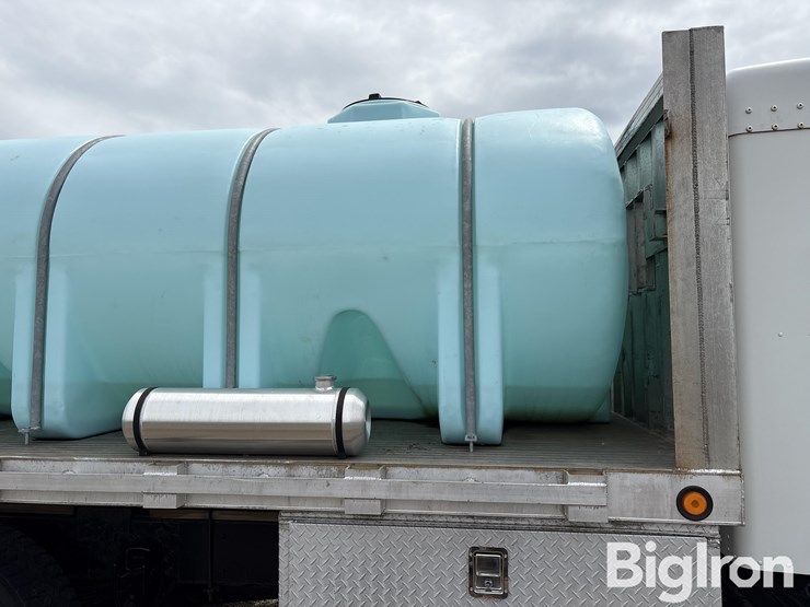 2000-kenworth-t300-image-17