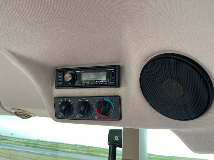 2019-massey-ferguson-6713-image-18