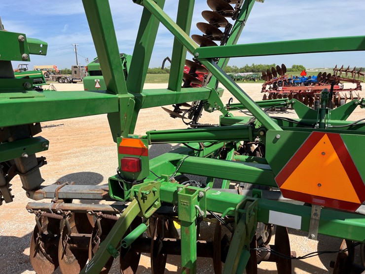 2009-john-deere-637-image-13