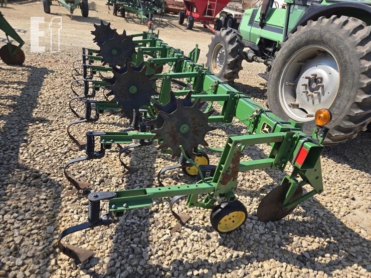 john-deere-825-image-5