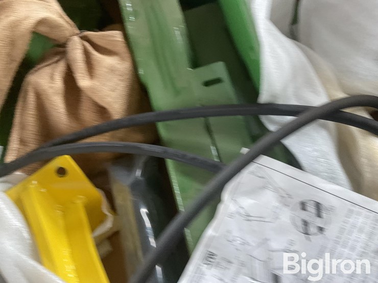 john-deere-148-image-16