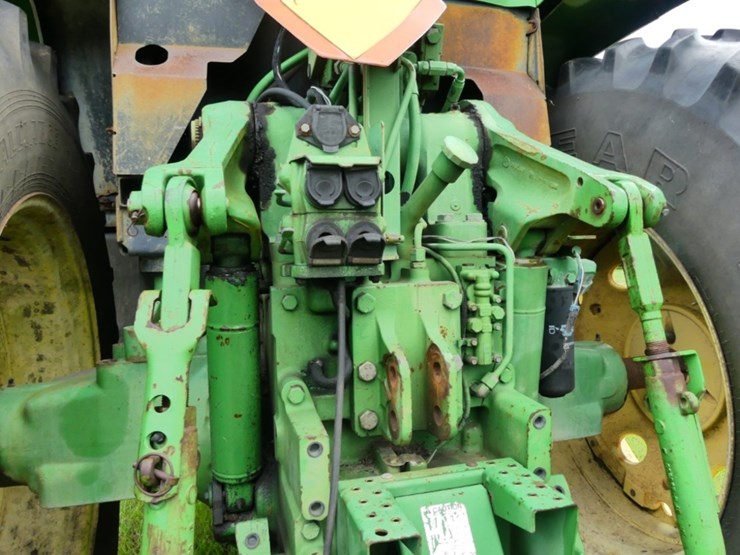 john-deere-7810-image-7