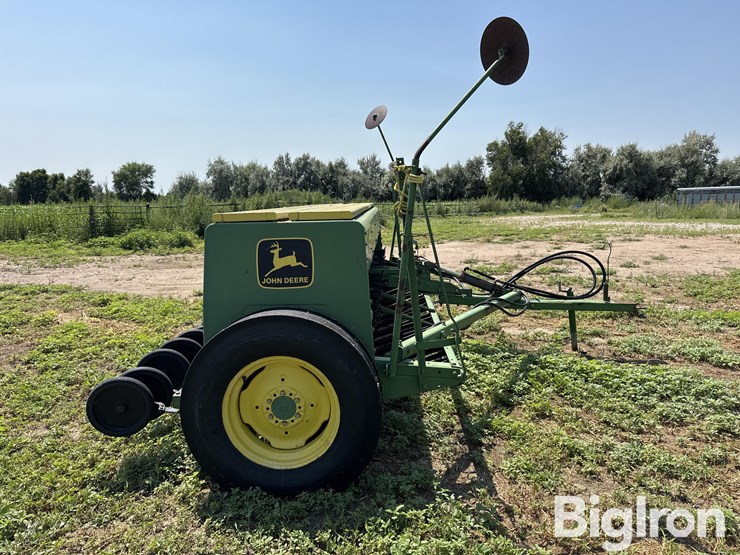 john-deere-8300-image-4