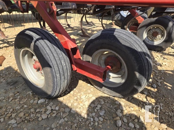 case-ih-4300-image-6