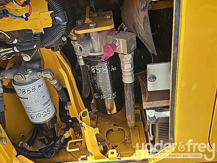 2021-komatsu-d65px-18-image-40