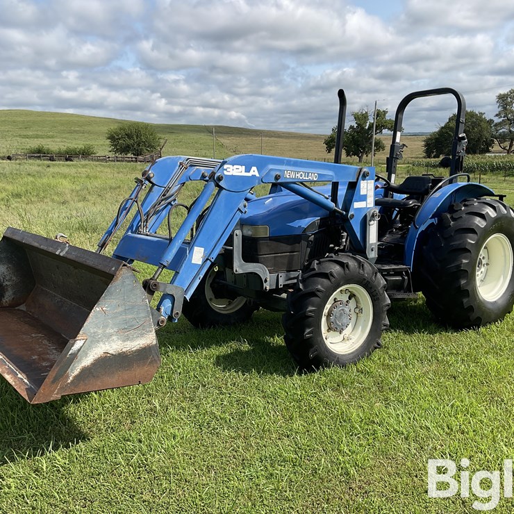 2001 NEW HOLLAND TN70