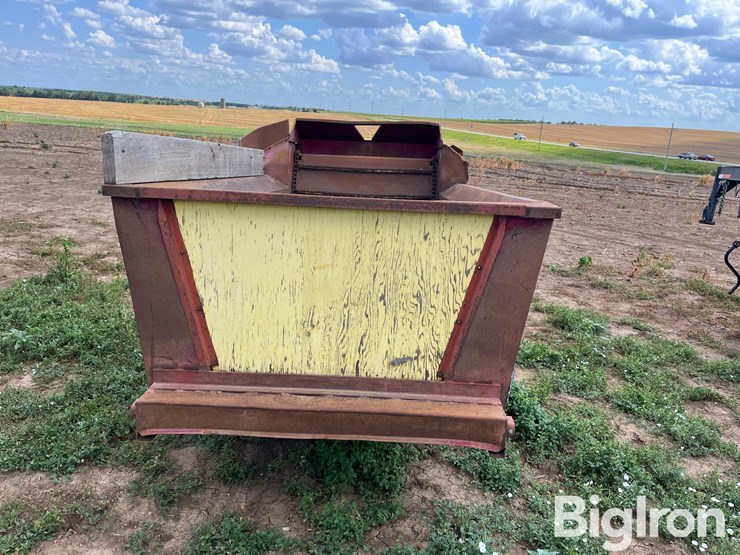 schuler-5x10-feed-wagon-image-6