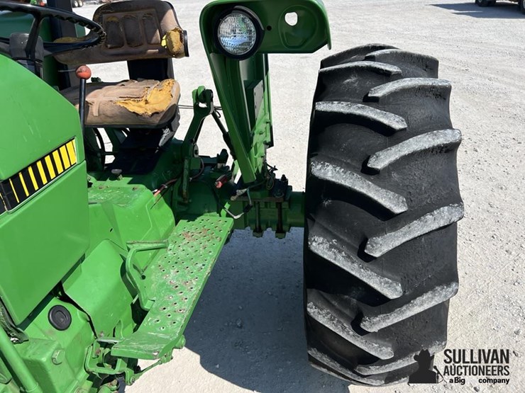 john-deere-2555-image-15