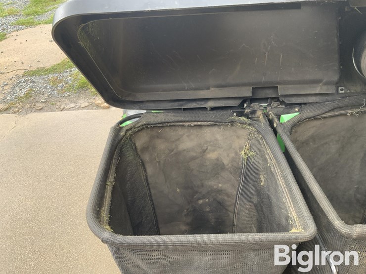 2015-john-deere-d110-image-12