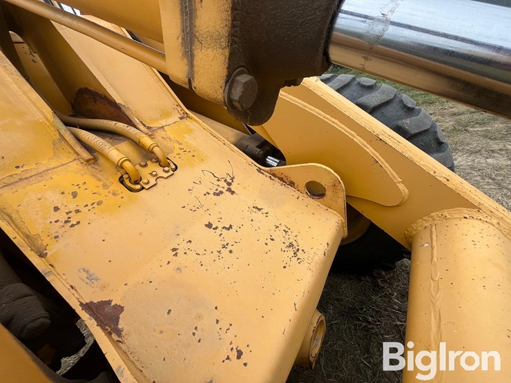 1985-deere-644c-image-17
