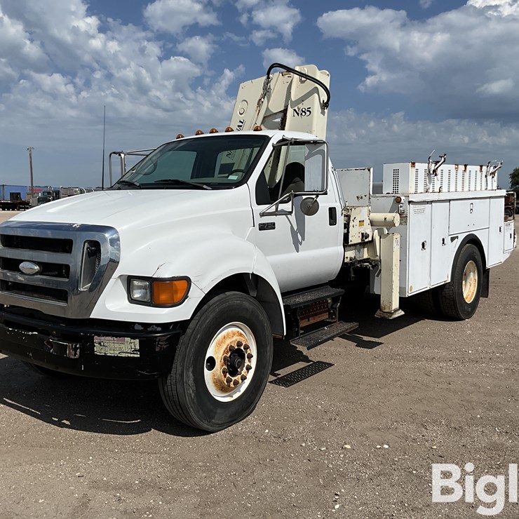 2006 FORD F750