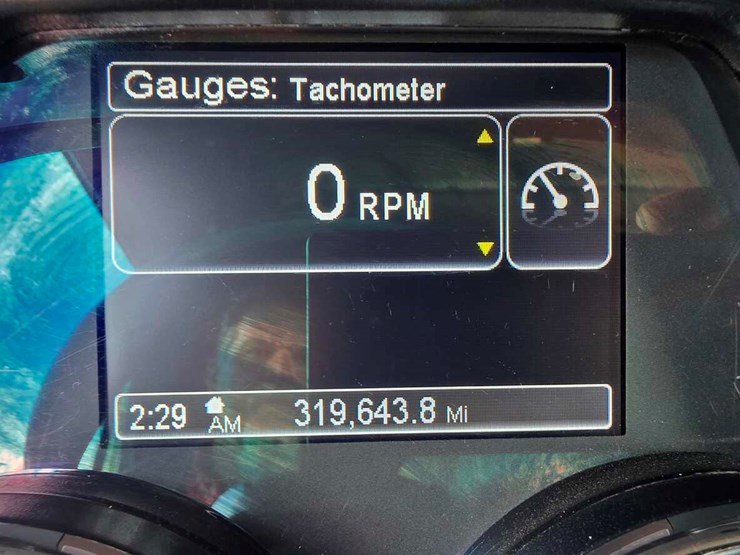 2017-peterbilt-567-image-5