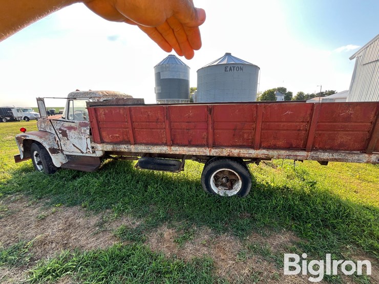 1965-international-grain-truck-image-8
