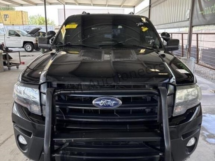 2016-ford-expedition-image-3