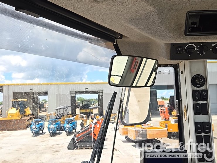 2014-volvo-l60g-image-55