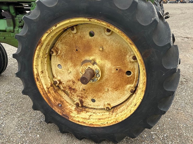 john-deere-720-image-11