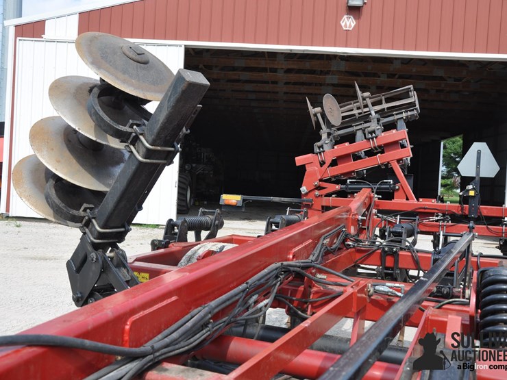 2015-case-ih-2015-image-16
